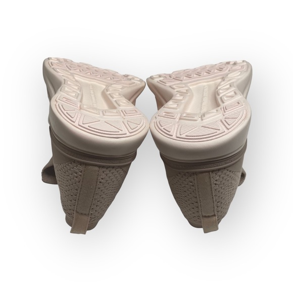 new APL 𖤐 Techloom Bliss Knit Satin Strap Running Shoe Sneakers 𖤐 Rose Nude 𖤐 - Picture 12 of 16